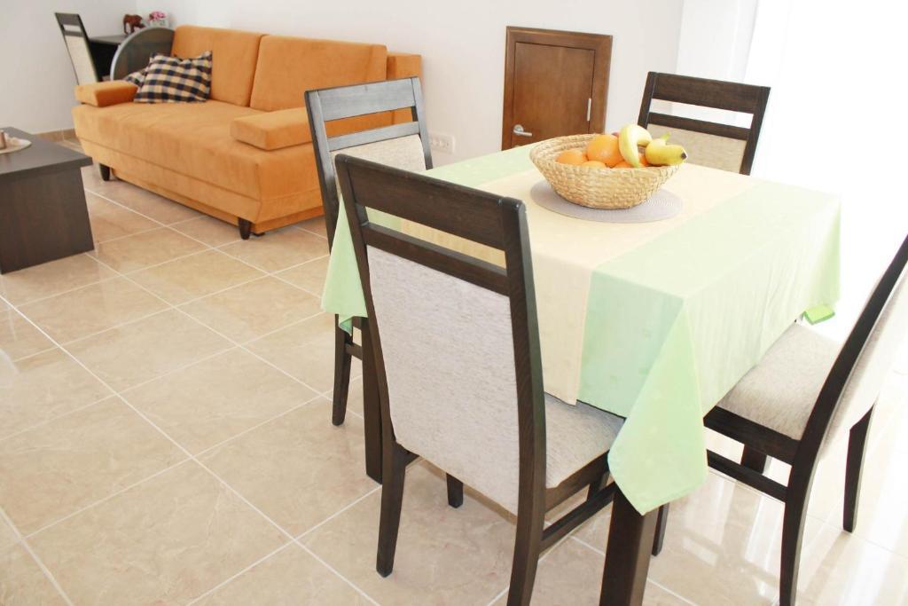 Luxury Lenka * Podstrana